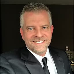 Kevin Lofgren headshot